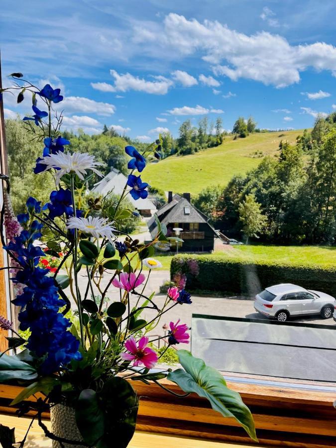 Hotel Sonnenberg Garni Hinterzarten Exterior photo