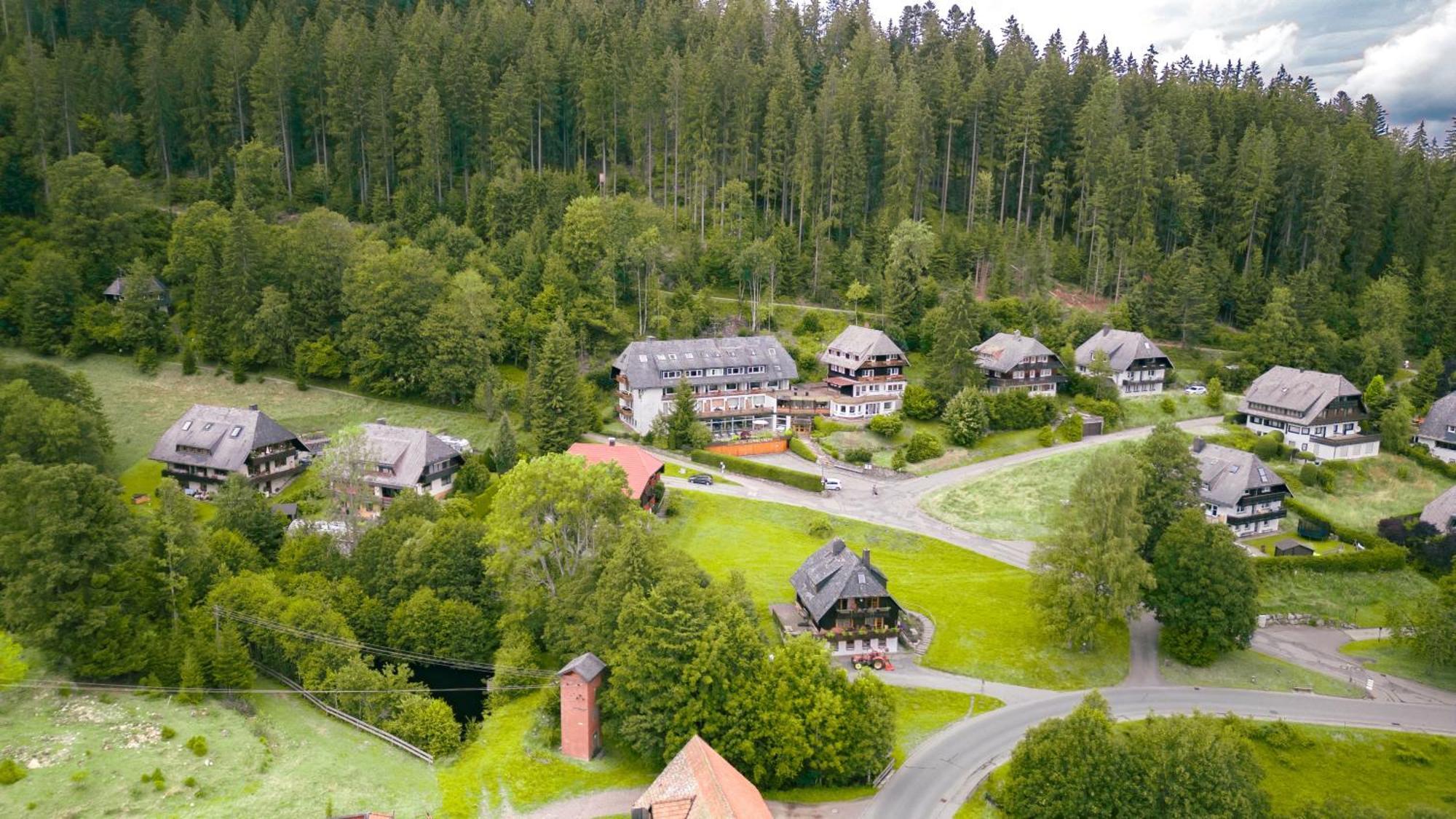 Hotel Sonnenberg Garni Hinterzarten Exterior photo